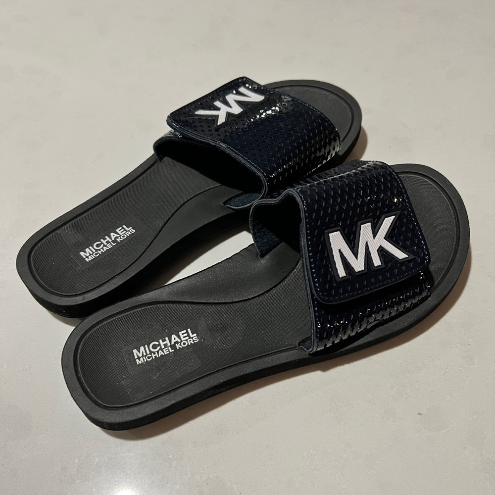 Nwot Michael Kors Slides - image 7